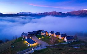 Nebesa Chalets